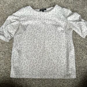 Banana Republic White & Light Gray Leopard Crewneck Top